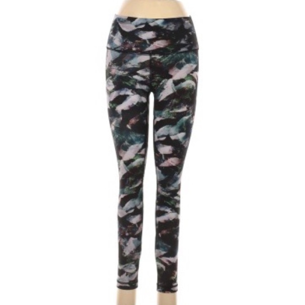 Lululemon leggings size 6
